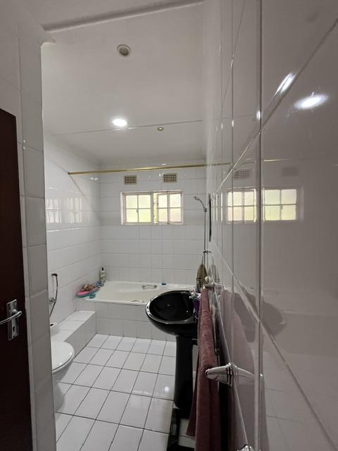 To Let 3 Bedroom Property for Rent in Beacon Bay North Eastern Cape